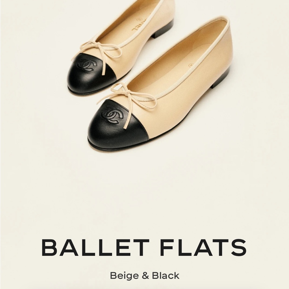 CHANEL Two-Tone Beige and Black Loafers